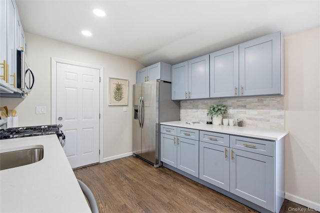 110 Heyward Street, Brentwood, NY 11717