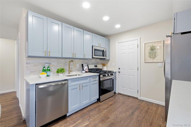 110 Heyward Street, Brentwood, NY 11717