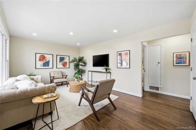 110 Heyward Street, Brentwood, NY 11717