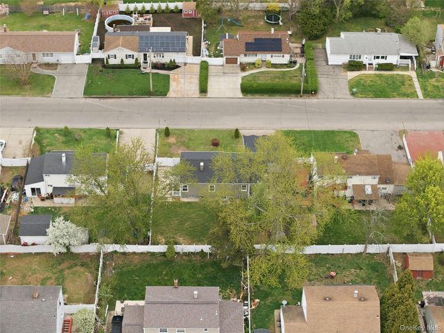 110 Heyward Street, Brentwood, NY 11717