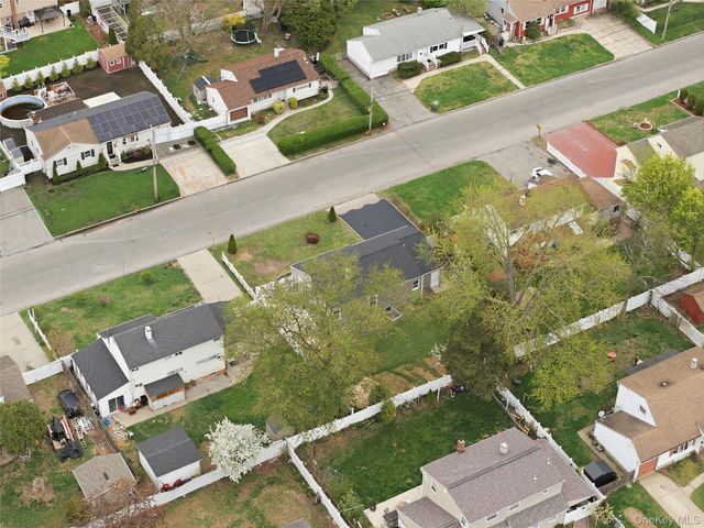 110 Heyward Street, Brentwood, NY 11717