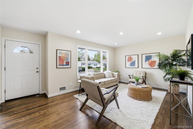 110 Heyward Street, Brentwood, NY 11717