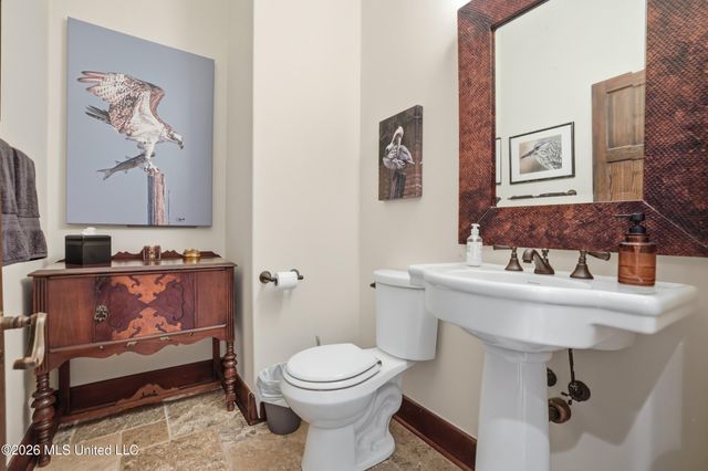 13801 Arbor Circle, Ocean Springs, MS 39564