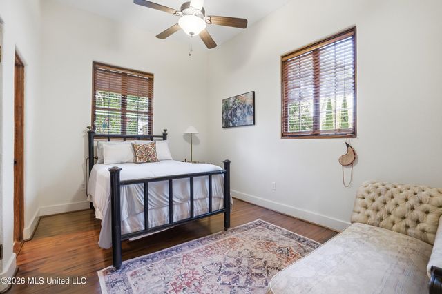 13801 Arbor Circle, Ocean Springs, MS 39564