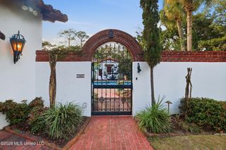 13801 Arbor Circle, Ocean Springs, MS 39564