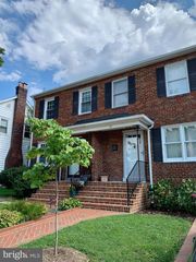 21 E OAK ST E, Alexandria, VA 22301