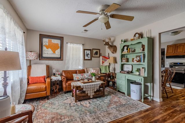 2610 6TH Avenue, Canyon, TX 79015