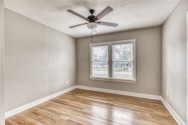 408 North Hunt Street, Bellville, TX 77418