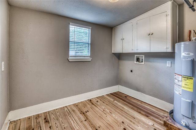 408 North Hunt Street, Bellville, TX 77418