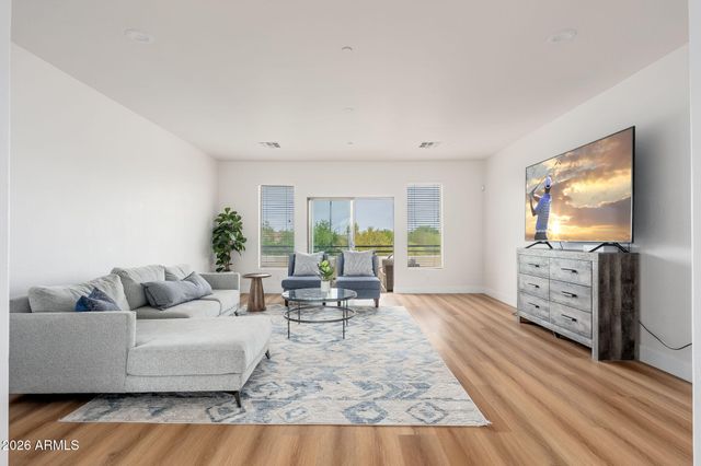 3817 E TRACKER Trail, Phoenix, AZ 85050