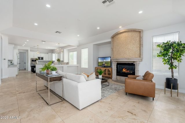 3817 E TRACKER Trail, Phoenix, AZ 85050