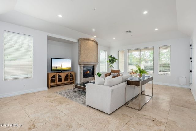 3817 E TRACKER Trail, Phoenix, AZ 85050
