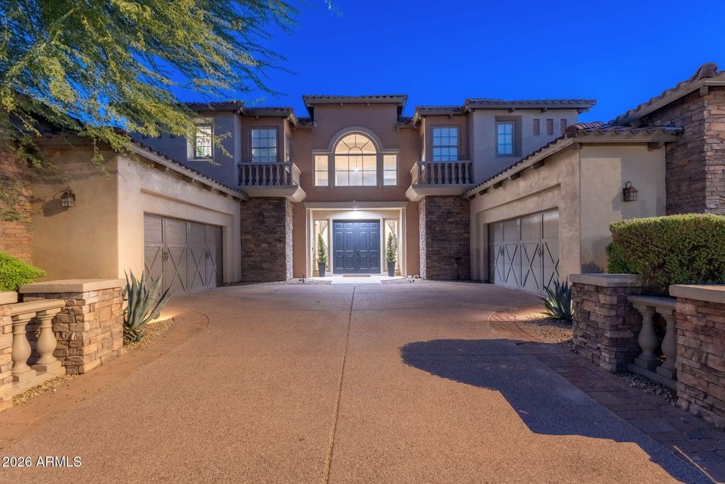 3817 E TRACKER Trail, Phoenix, AZ 85050 — photo 2
