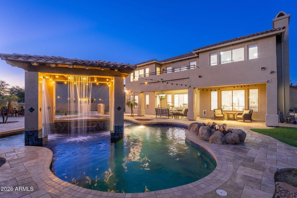 3817 E TRACKER Trail, Phoenix, AZ 85050 — photo 4