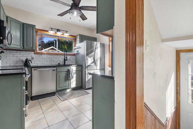 953 Genesee STREET, Waukesha, WI 53186