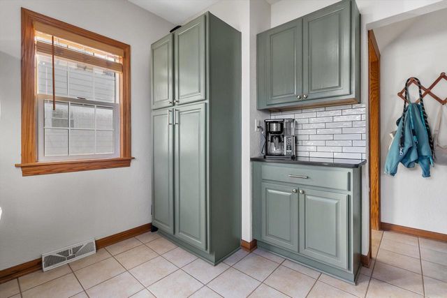 953 Genesee STREET, Waukesha, WI 53186