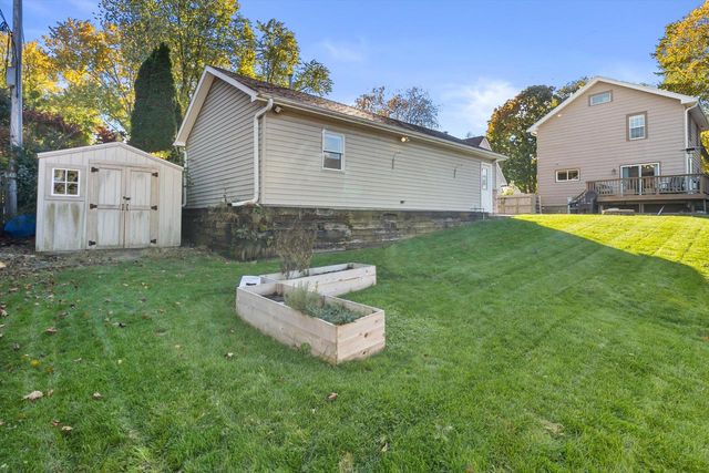 953 Genesee STREET, Waukesha, WI 53186