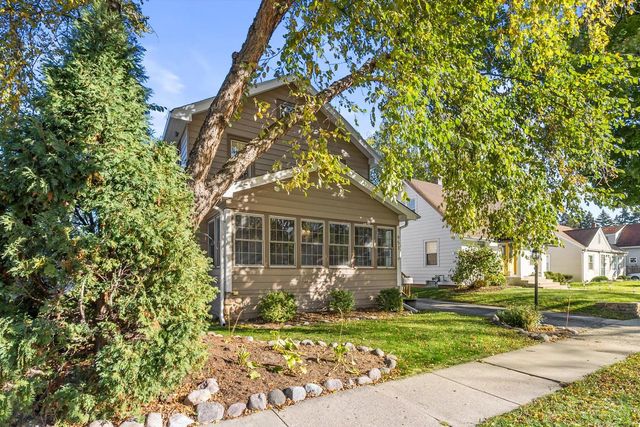 953 Genesee STREET, Waukesha, WI 53186