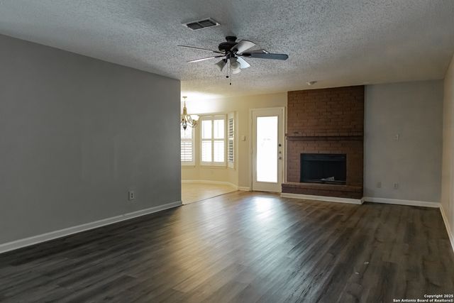 8802 boise hills, San Antonio, TX 78250
