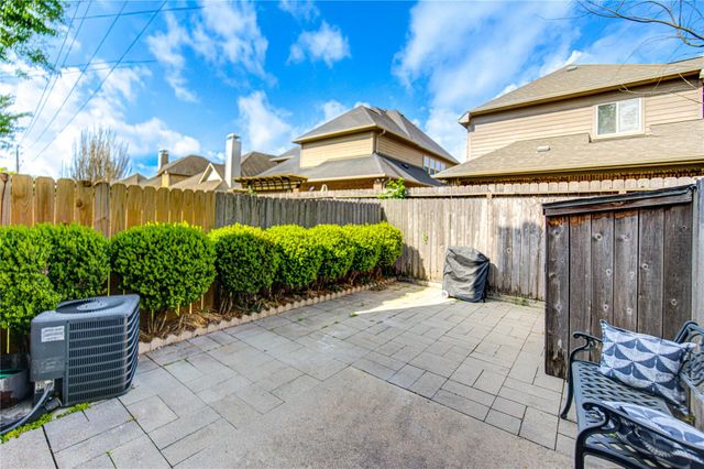 2002 Gentryside Drive 117, Houston, TX 77077