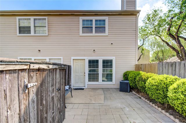 2002 Gentryside Drive 117, Houston, TX 77077