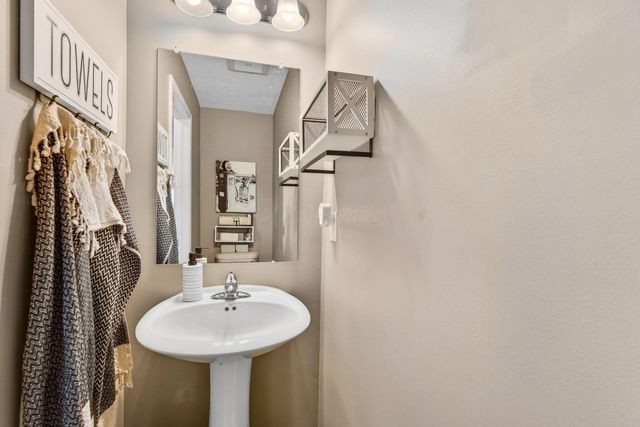 2317 Pine Crest Drive, Lancaster, OH 43130