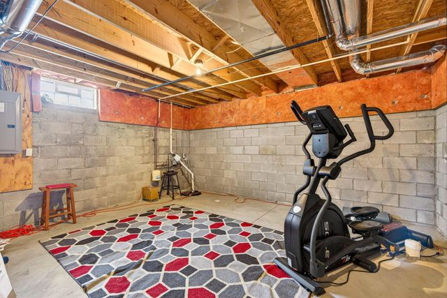 2317 Pine Crest Drive, Lancaster, OH 43130