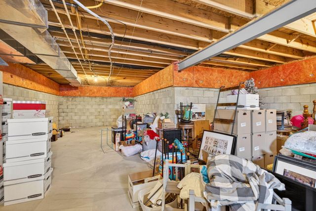 2317 Pine Crest Drive, Lancaster, OH 43130