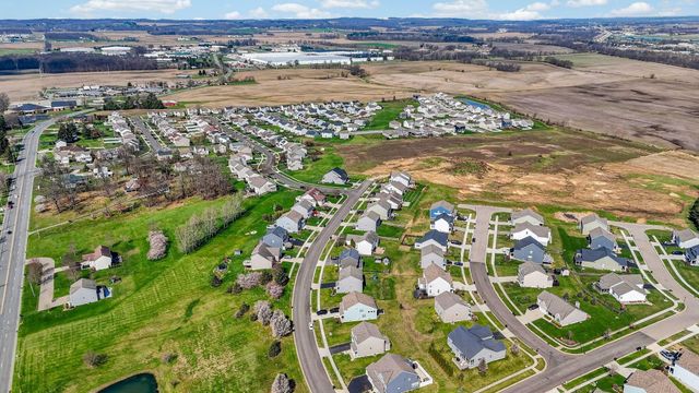 2317 Pine Crest Drive, Lancaster, OH 43130