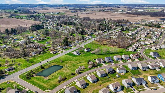 2317 Pine Crest Drive, Lancaster, OH 43130