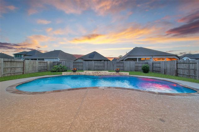 15715 Holloway Creek Court, Houston, TX 77044