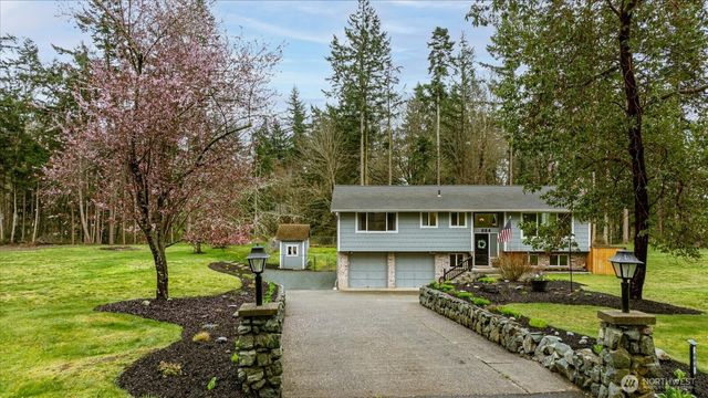 664 Limestone Lane, Oak Harbor, WA 98277