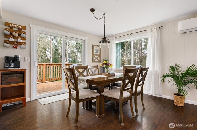 664 Limestone Lane, Oak Harbor, WA 98277