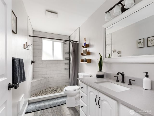 664 Limestone Lane, Oak Harbor, WA 98277