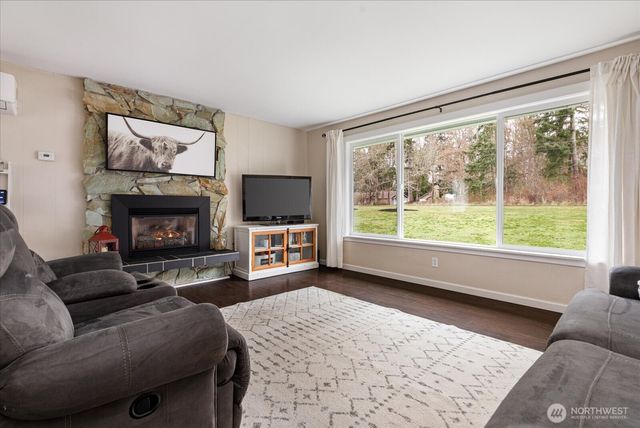 664 Limestone Lane, Oak Harbor, WA 98277