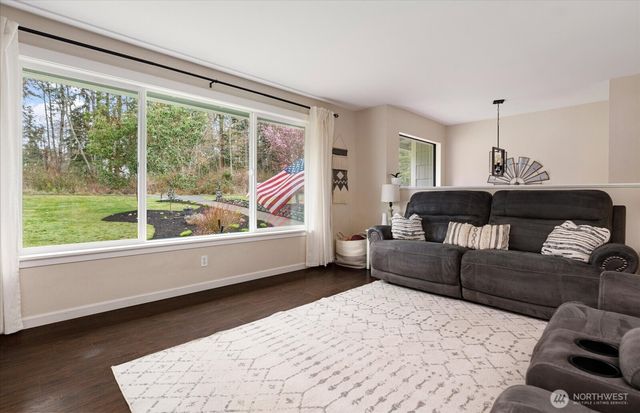 664 Limestone Lane, Oak Harbor, WA 98277