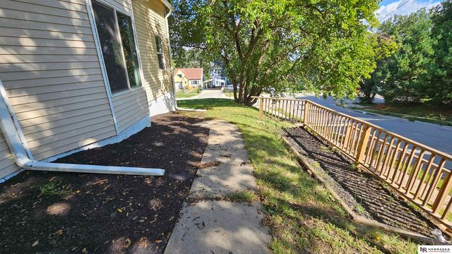 3734 S 23rd Street, Omaha, NE 68107