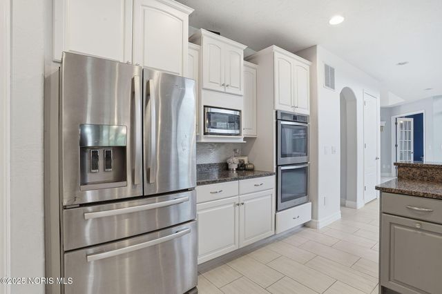 456 Strathaven Drive, Findlay, OH 45840