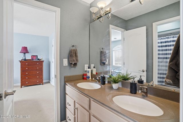 456 Strathaven Drive, Findlay, OH 45840