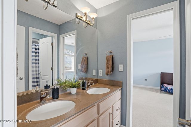 456 Strathaven Drive, Findlay, OH 45840