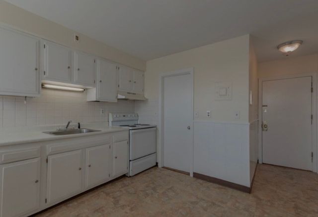 132 Emerson St 33, Boston, MA 02127