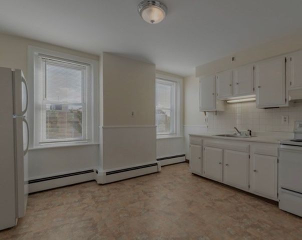 132 Emerson St 33, Boston, MA 02127