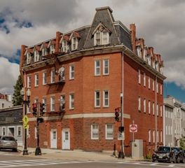 132 Emerson St 33, Boston, MA 02127
