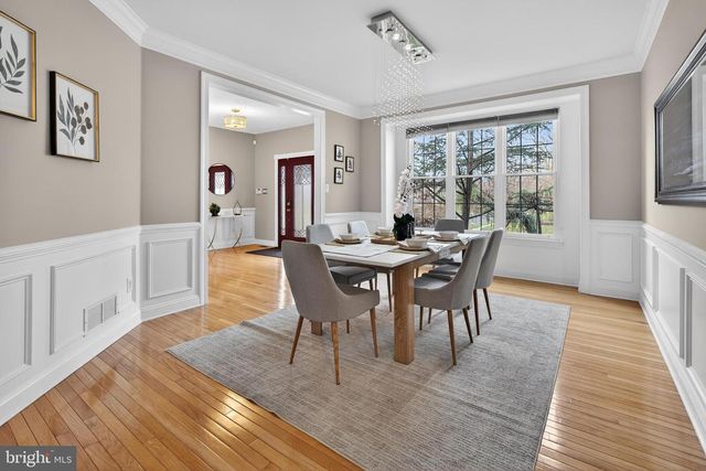 11 ROLLING GLEN CT, Mount Laurel, NJ 08054