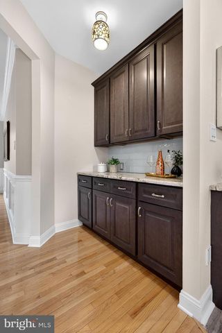11 ROLLING GLEN CT, Mount Laurel, NJ 08054