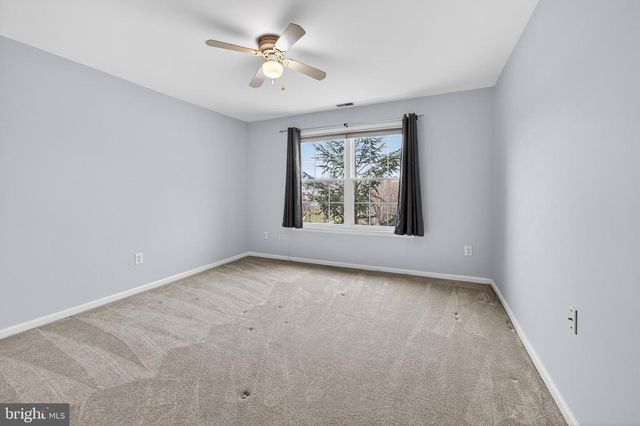 11 ROLLING GLEN CT, Mount Laurel, NJ 08054