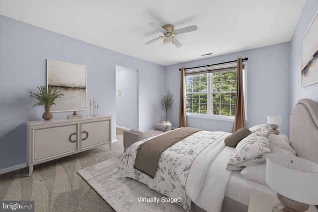 11 ROLLING GLEN CT, Mount Laurel, NJ 08054
