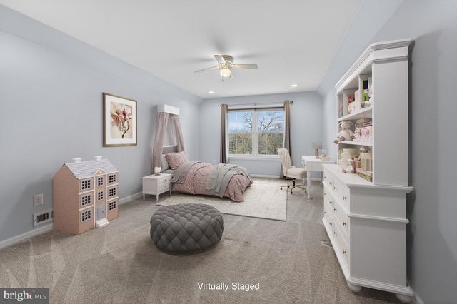 11 ROLLING GLEN CT, Mount Laurel, NJ 08054