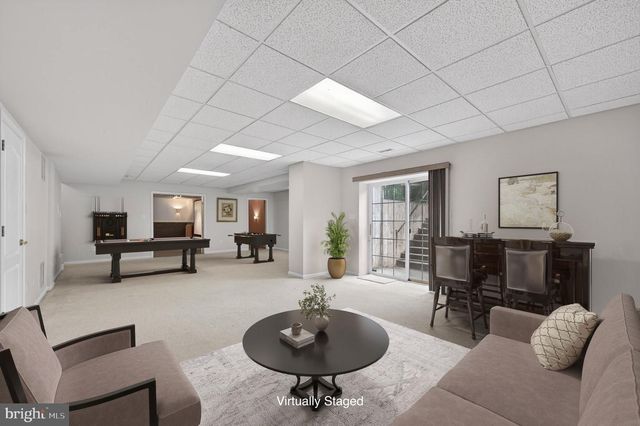 11 ROLLING GLEN CT, Mount Laurel, NJ 08054