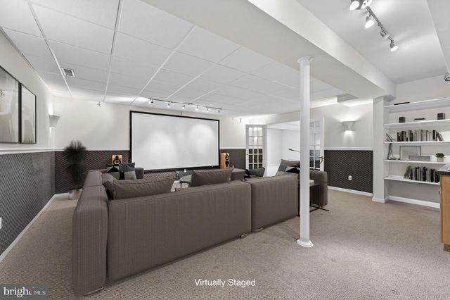 11 ROLLING GLEN CT, Mount Laurel, NJ 08054